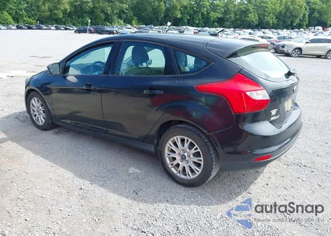 2012 Ford Focus Se z USA, uszkodzony, nr VIN 1FAHP3K28CL344182